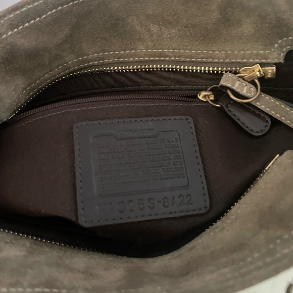 Vintage Coach Brown Suede Shoulder Bag with Gold Accents - Picture 3 of 9